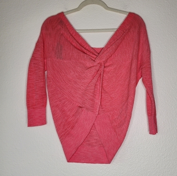 Express Bright Pink Coral Cropped Sweater  XS NWT - Picture 1 of 6